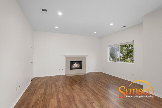 Building Photo - 3109 G St