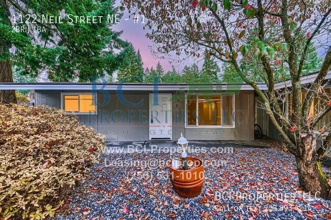 Building Photo - 1122 Neil St NE