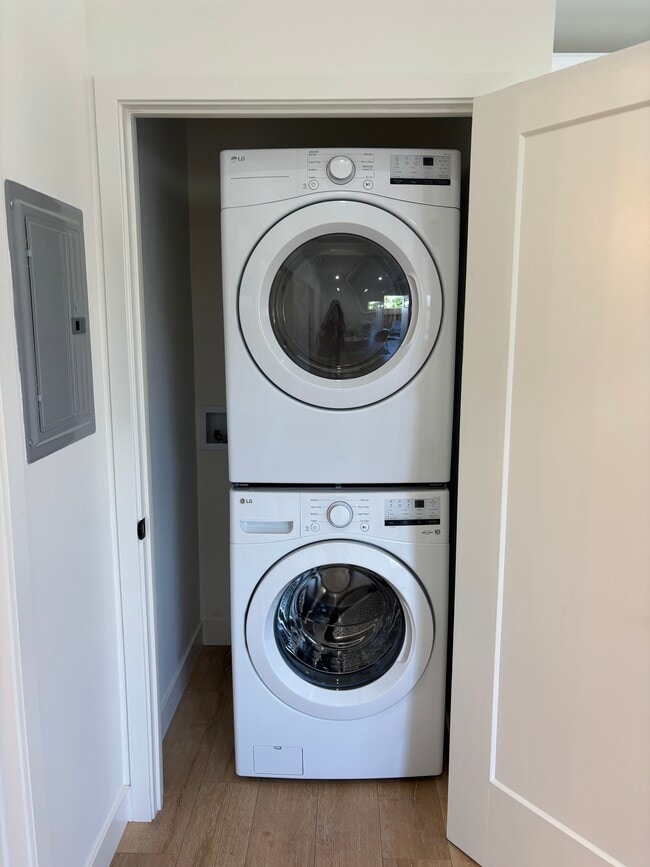 Foto del edificio - 6038 Maury Ave