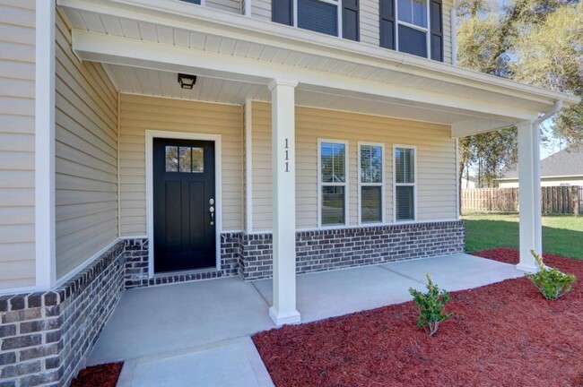 Building Photo - 111 Greeenbriar Dr