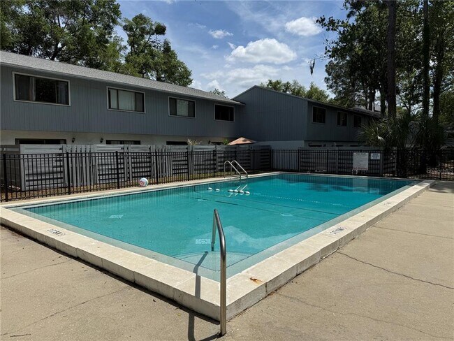 Foto del edificio - 3600 SW 19th Ave