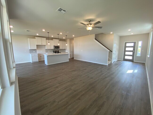 Foto del edificio - 308 Breccia Trl