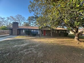 Building Photo - 114 Kinnon Dr