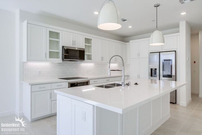 Building Photo - Brand New Build 3Bdm 2.5Ba Home in the Hil...