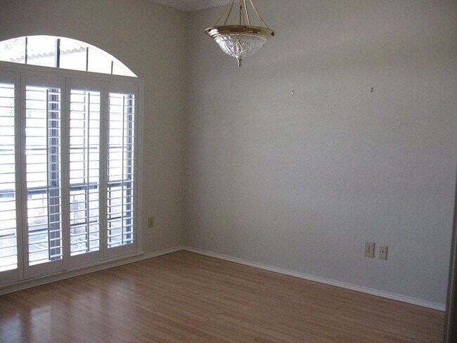 Building Photo - Shenandoah