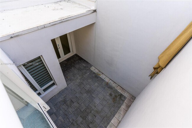 Foto del edificio - 10426 NW 64th Terrace
