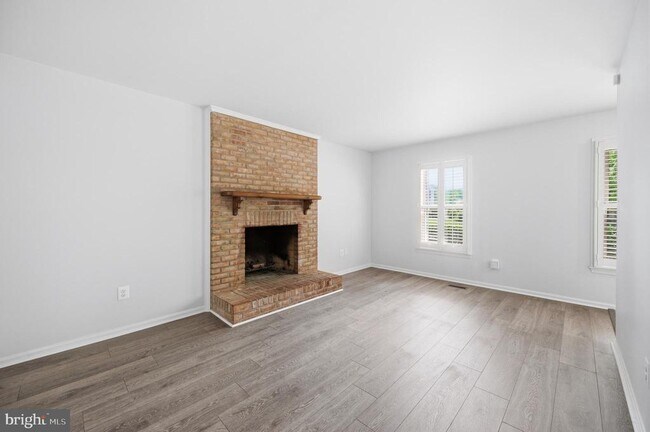 Foto del edificio - 10609 Oxford Ct