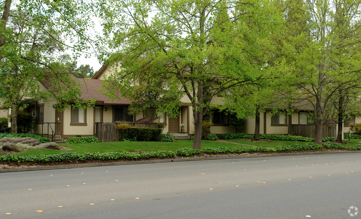 Foto del edificio - Vista Del Robles