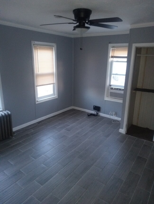 Building Photo - 5028 Jefferson Ave