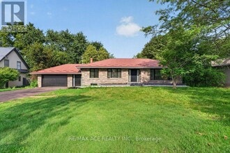 Building Photo - 11 Faircroft Blvd