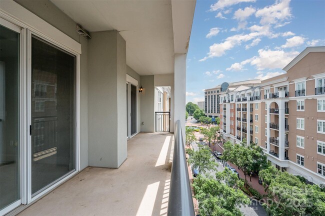 Building Photo - 4625 Piedmont Row Dr