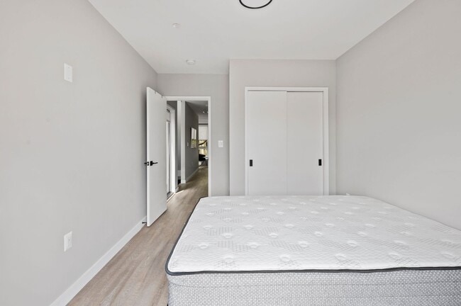 Interior Photo - Euclid CoLiving