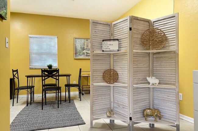 Foto del edificio - 408 NW 5th Ave