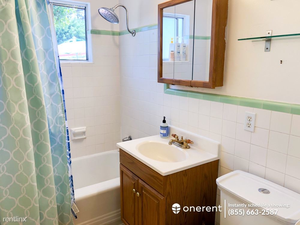Primary Photo - 1 br, 1 bath Duplex - 1261 Oak Avenue