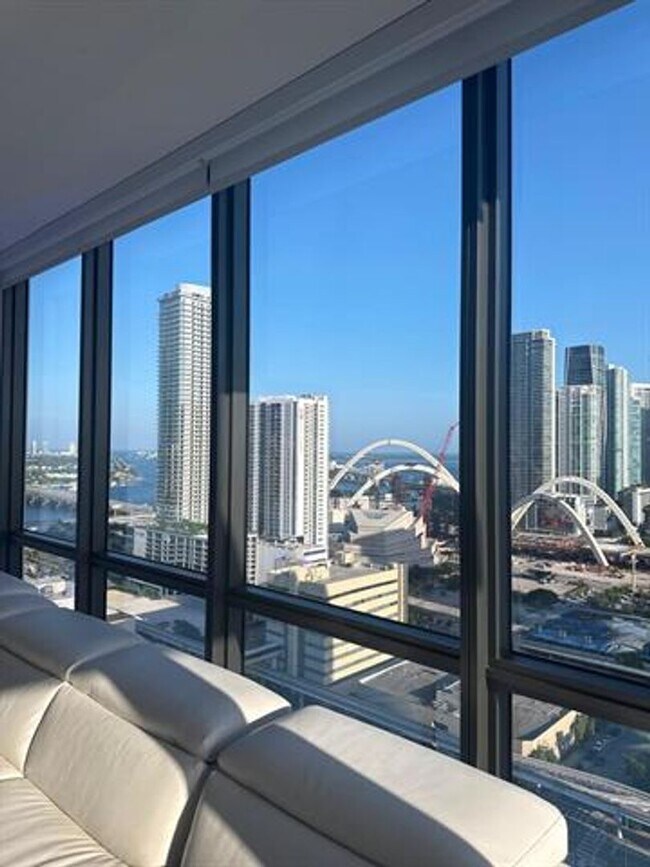 Foto del edificio - 1600 NW 1st Ave