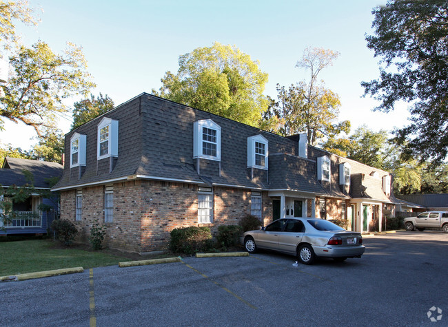 Primary Photo - 1213 New Saint Francis St