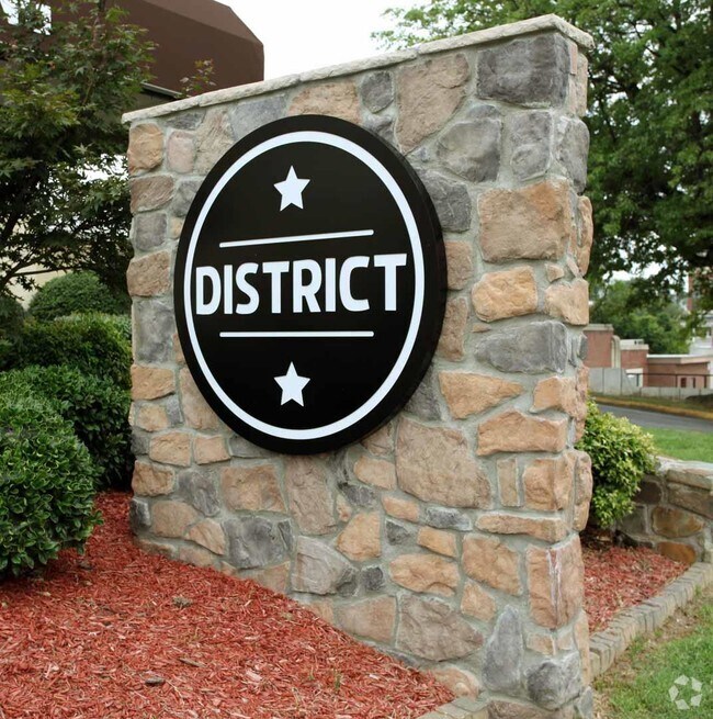 District at West Market Student Housing Apartments Greensboro, NC