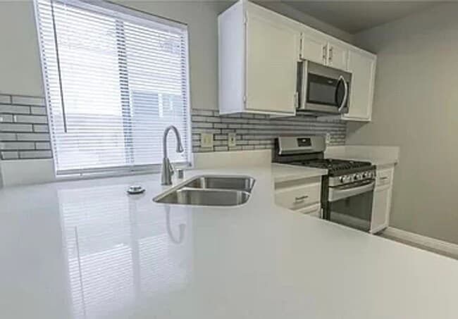 Building Photo - 2 br, 3 bath House - 7054 Magic Moment Ln.
