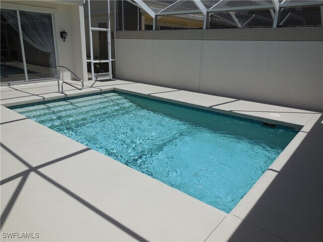 Foto del edificio - 6069 Islandwalk Blvd