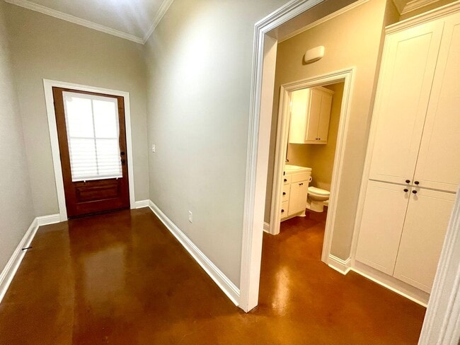 Photo - 3/2 For Rent near Downtown Brandon! 39042! House