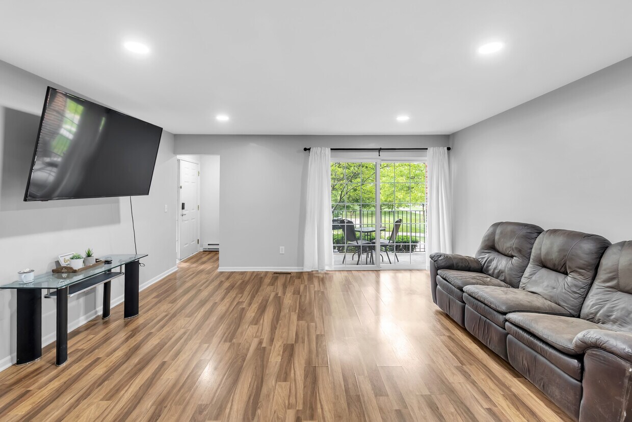 Foto principal - 2934 Signature Blvd