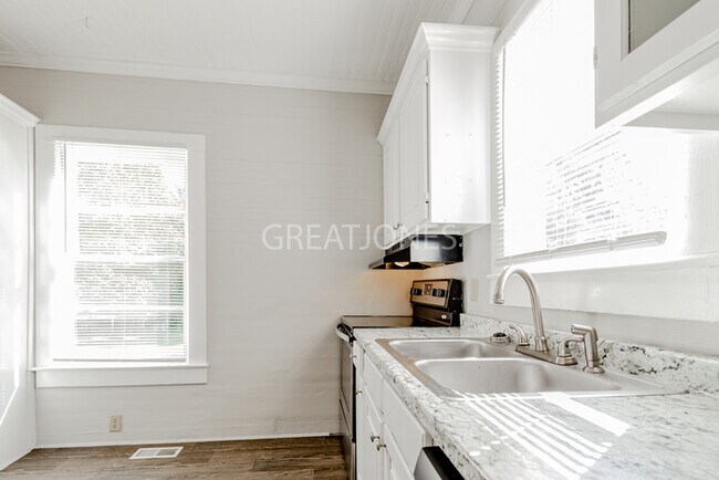 Foto del edificio - Charming 2 bedroom home in Union!