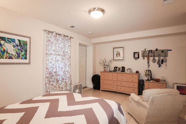 Foto del edificio - 1116 K St SE