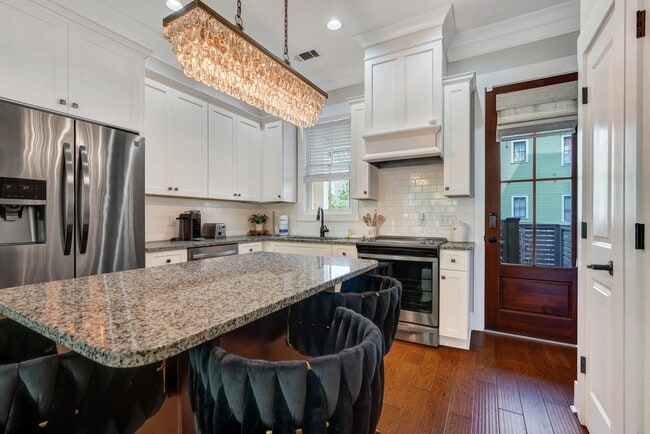 Foto del edificio - 716 Tattnall St