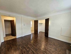 Building Photo - 808 N Main St