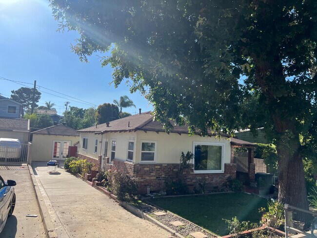 Foto del edificio - 3529 Palm Ave