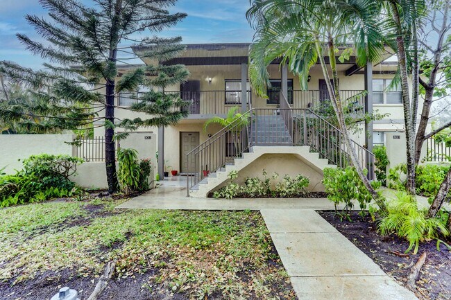 Building Photo - 3011 SW 21st Terrace
