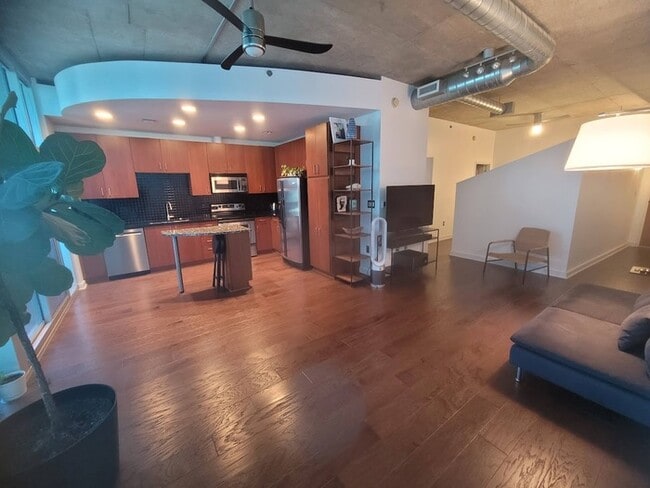 Foto del edificio - 923 Peachtree St NE