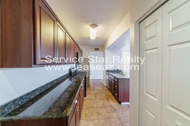 Foto del edificio - 2134 E Broadway Rd