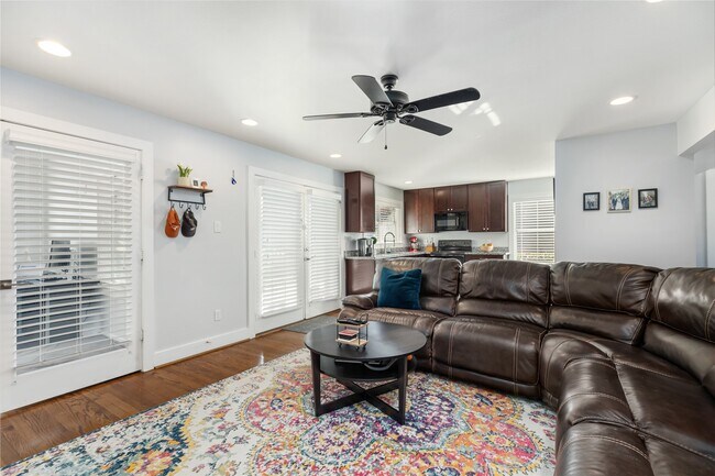 Foto del edificio - 3615 Murworth Dr