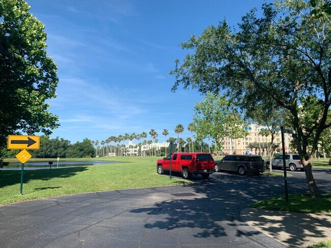 Foto del edificio - 770-306 Siena Palm Dr.