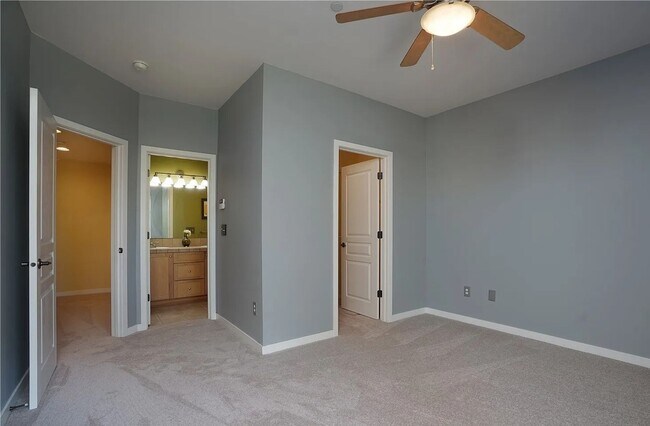 Foto del edificio - Modern Townhome in the Heart of Downtown T...