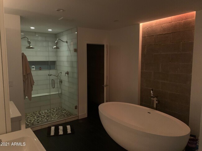Foto del edificio - 3805 N 28th St