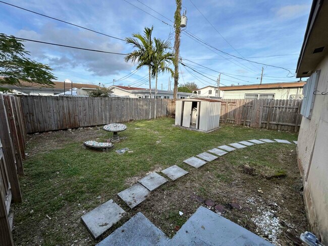 Foto del edificio - 11239 SW 5th Terrace