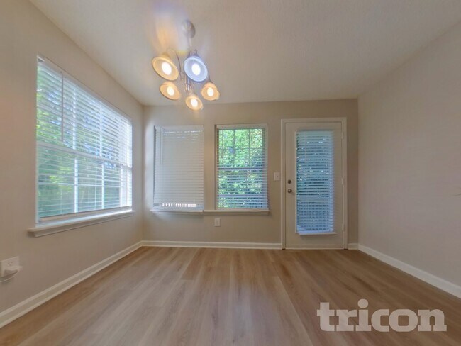 Foto del edificio - 3195 Warrenton Ct