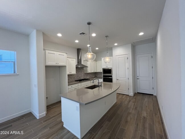 Building Photo - 20711 W Medlock Drive