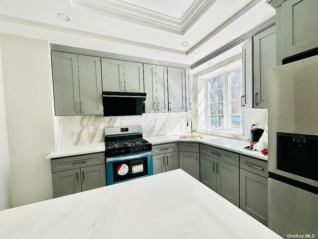 Building Photo - 69-42-69225 225th St