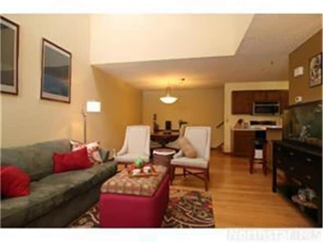 Building Photo - 1239 Pecks Woods Dr