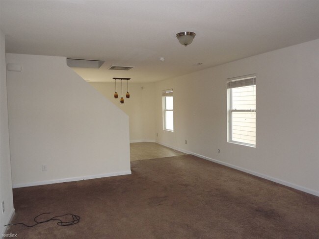 Building Photo - 114 Lockport Dr