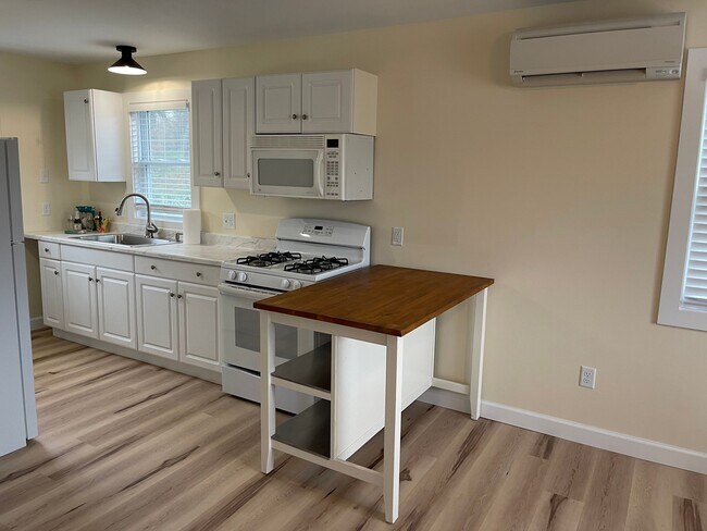 Foto del edificio - 9225 Seahawk Rd