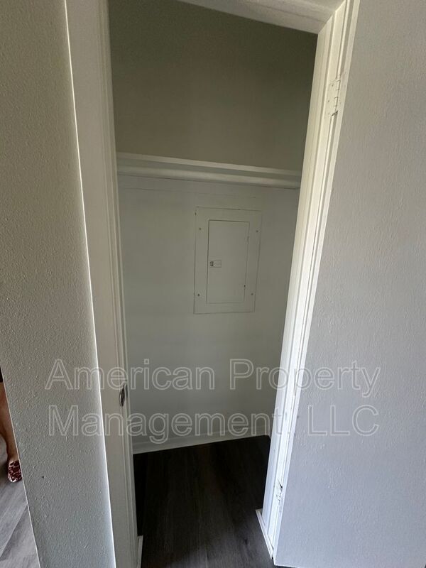 Building Photo - 2426 S 83rd E Ave