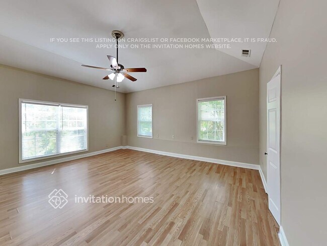 Building Photo - 60 Dillard Dr NE
