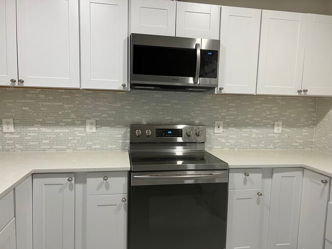 Kitchen - 23622 Shetland Ct