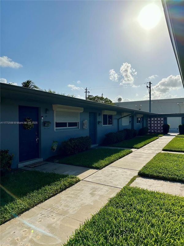 Foto principal - 1821 N 17th Ct