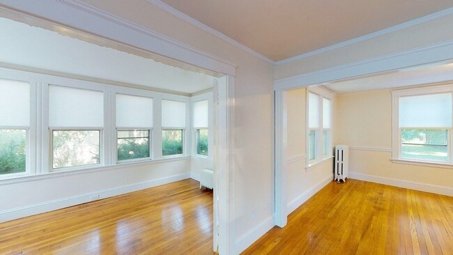 Foto del edificio - 562 Worcester St