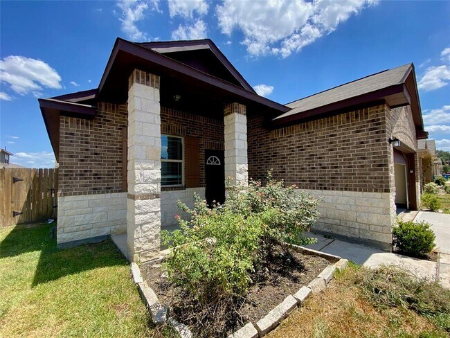 Building Photo - 15609 All Star Dr